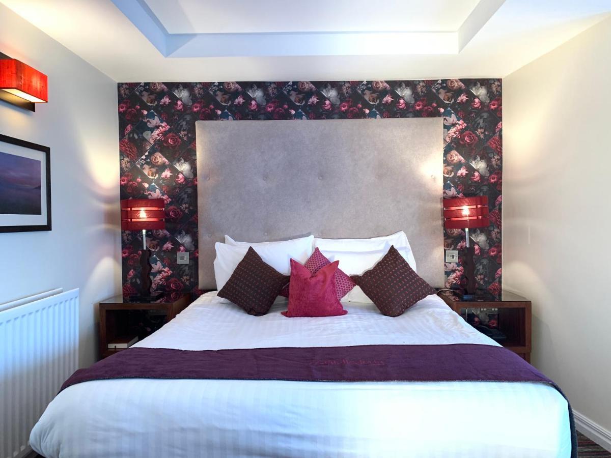 וורנפוינט The Whistledown Hotel מראה חיצוני תמונה