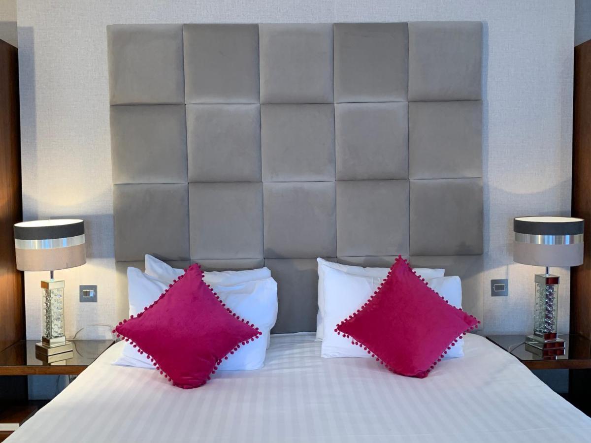 וורנפוינט The Whistledown Hotel מראה חיצוני תמונה